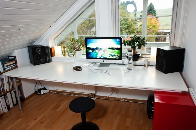 clean home desk